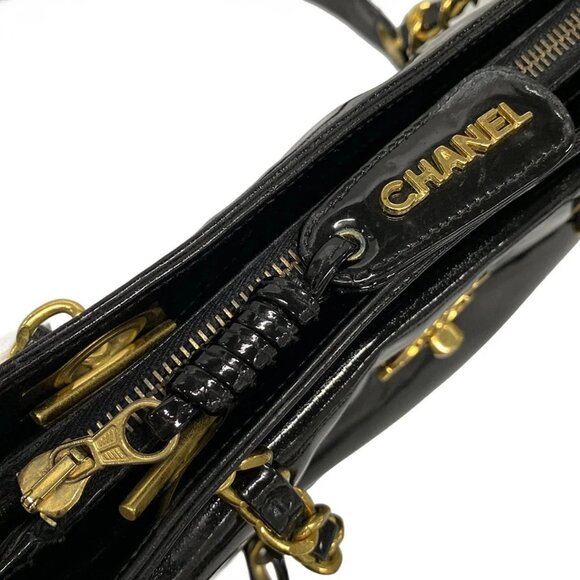 Auth CHANEL - A05572 Black Patent Leather Shoulder Bag - Picture 12 of 16
